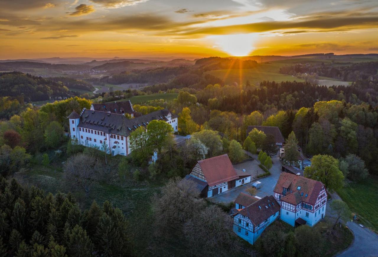 Hohenfels  Hotel & Tagungszentrum Schloss Hohenfels מראה חיצוני תמונה