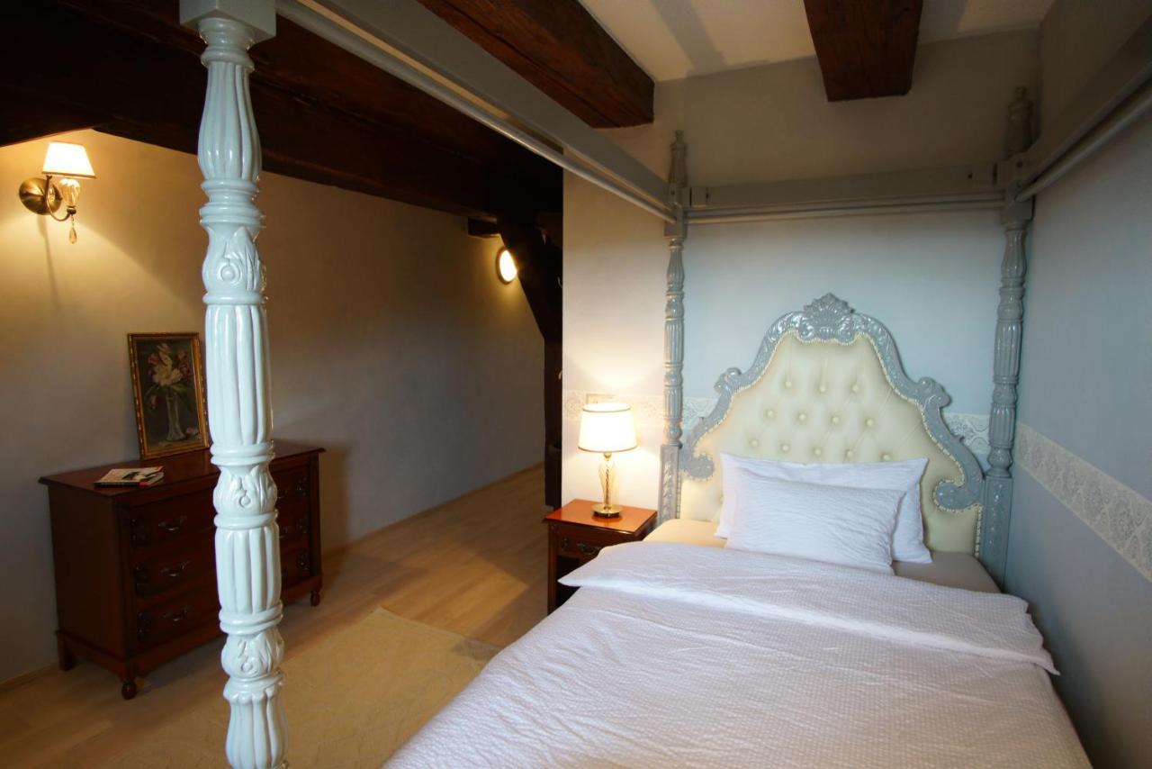 Hohenfels  Hotel & Tagungszentrum Schloss Hohenfels מראה חיצוני תמונה
