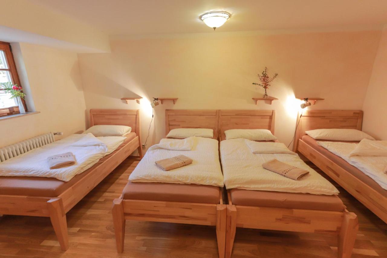 Hohenfels  Hotel & Tagungszentrum Schloss Hohenfels מראה חיצוני תמונה