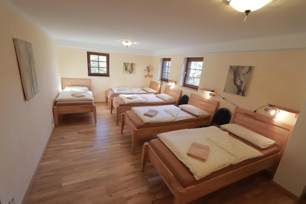 Hohenfels  Hotel & Tagungszentrum Schloss Hohenfels מראה חיצוני תמונה