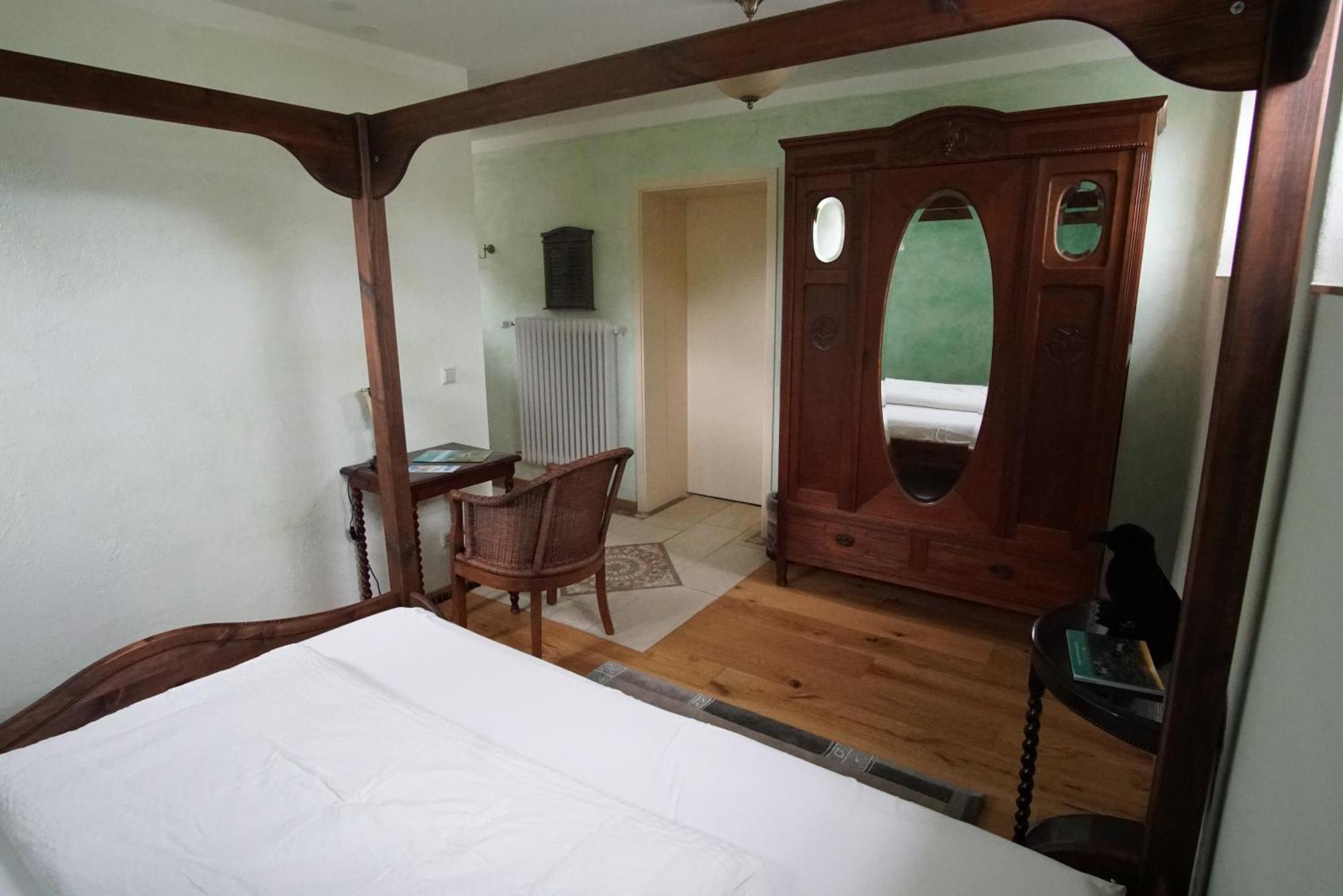 Hohenfels  Hotel & Tagungszentrum Schloss Hohenfels מראה חיצוני תמונה