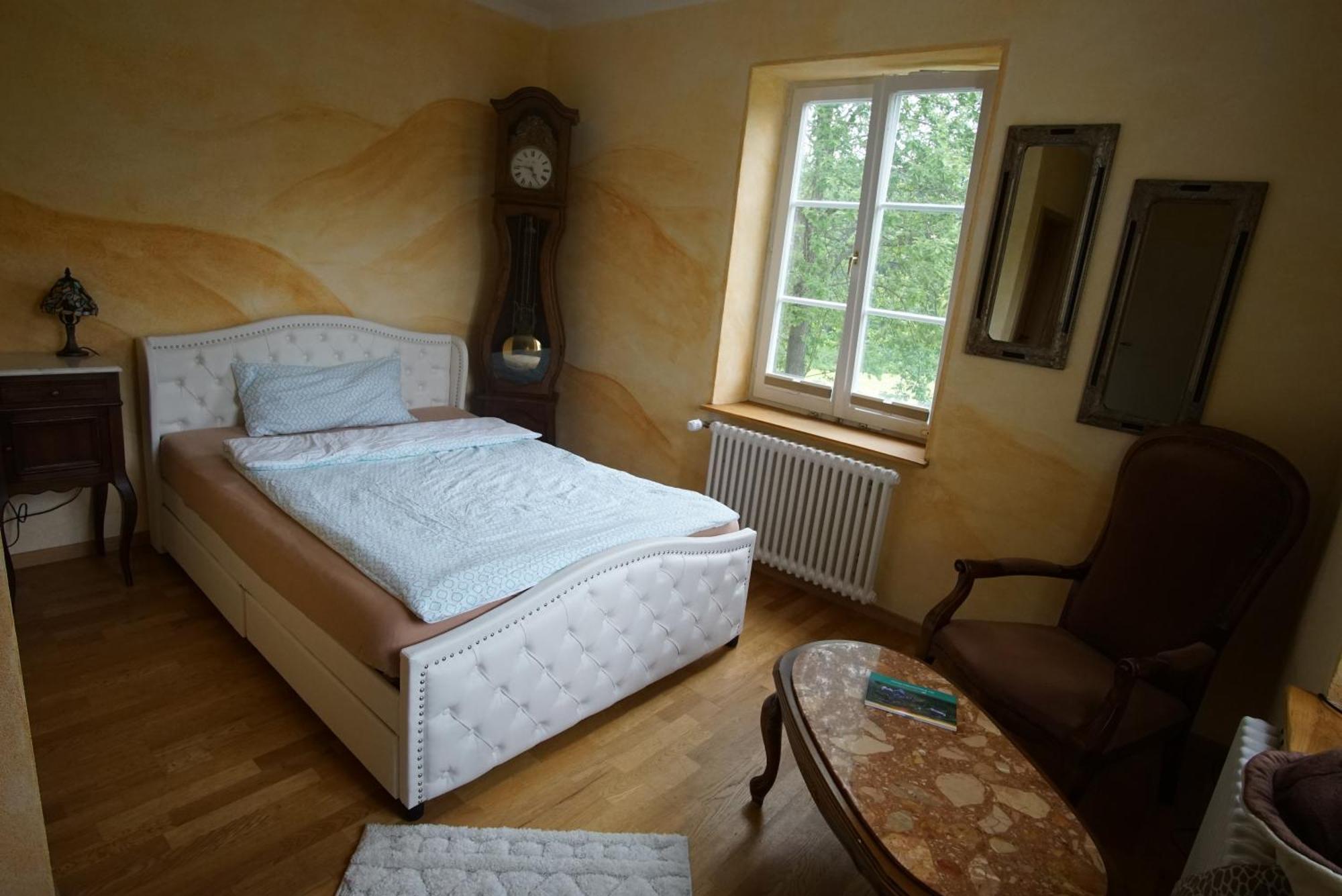 Hohenfels  Hotel & Tagungszentrum Schloss Hohenfels מראה חיצוני תמונה