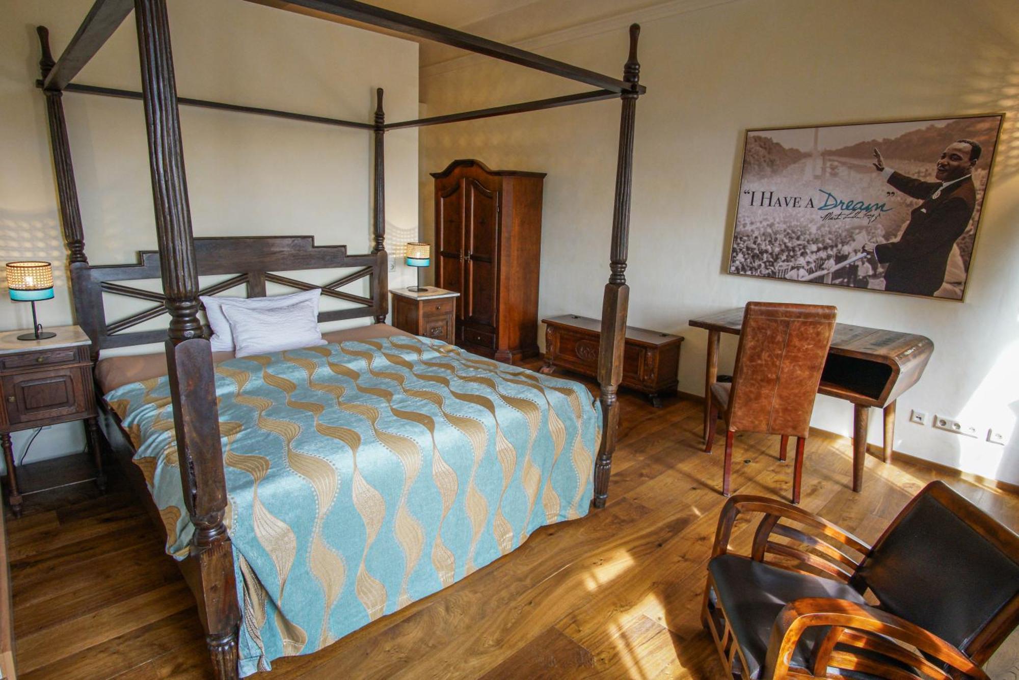 Hohenfels  Hotel & Tagungszentrum Schloss Hohenfels מראה חיצוני תמונה