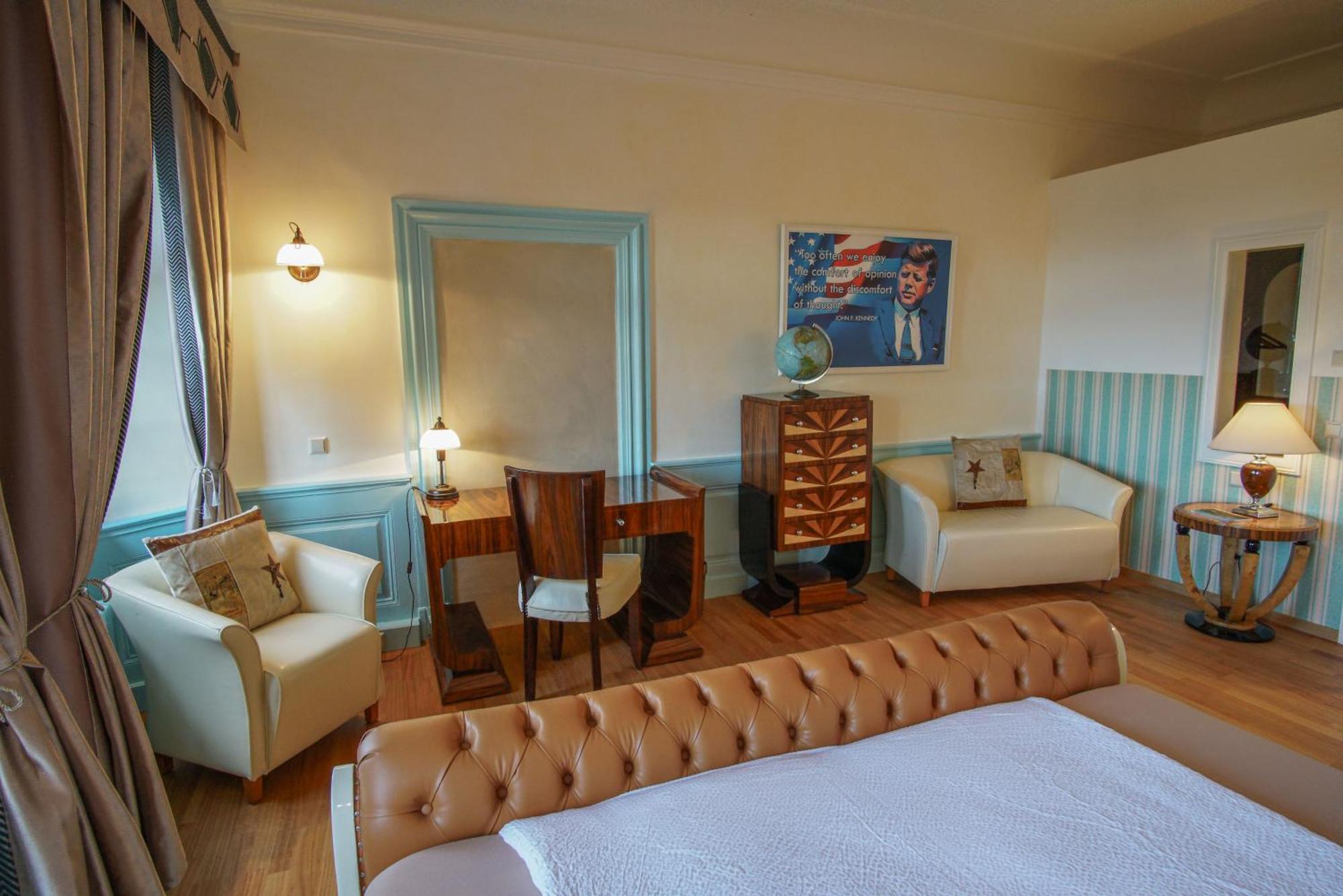 Hohenfels  Hotel & Tagungszentrum Schloss Hohenfels מראה חיצוני תמונה