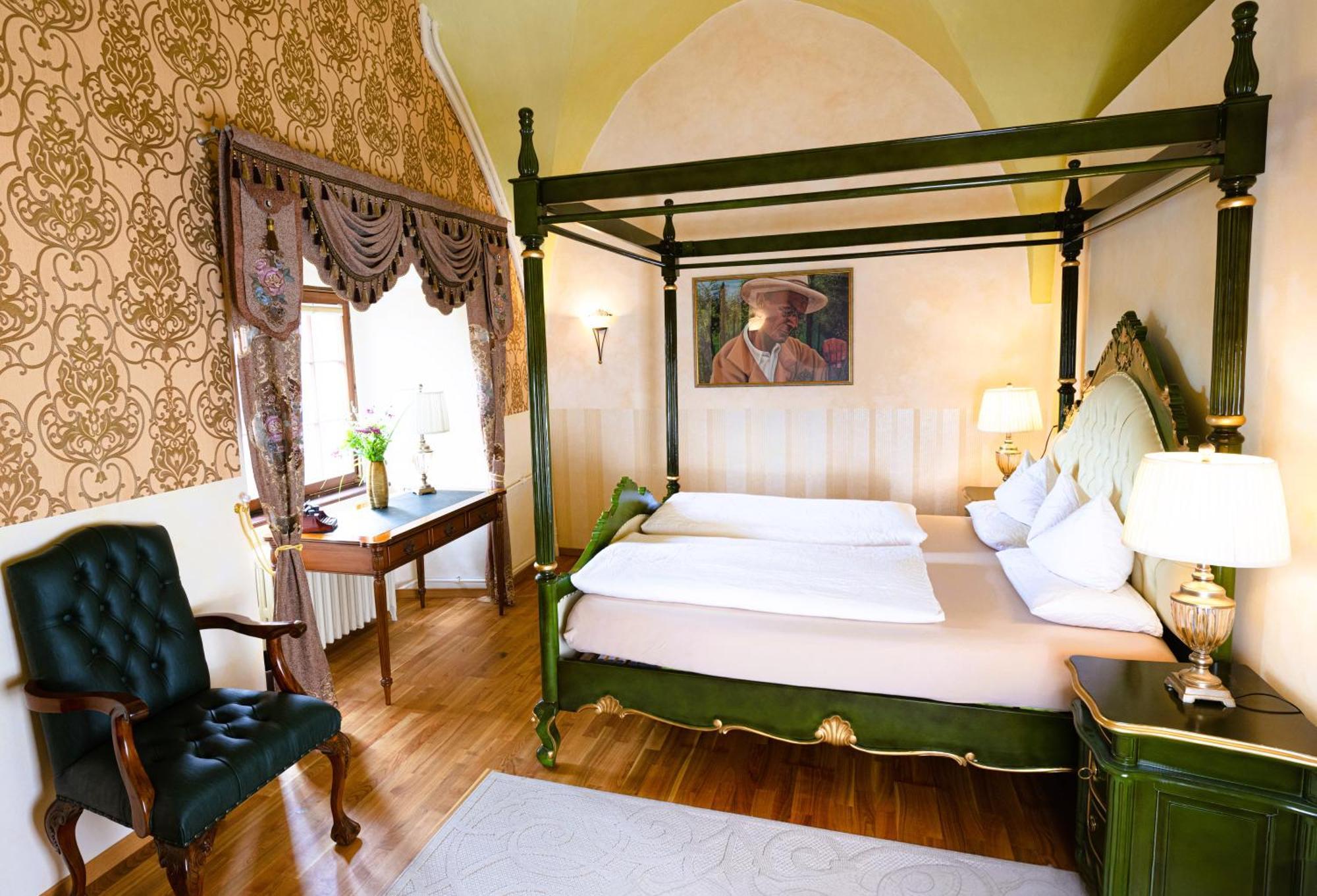 Hohenfels  Hotel & Tagungszentrum Schloss Hohenfels מראה חיצוני תמונה