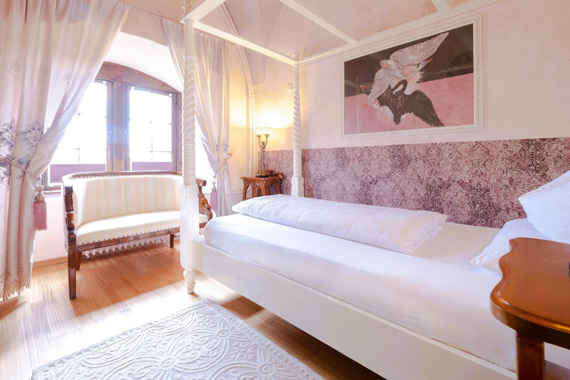 Hohenfels  Hotel & Tagungszentrum Schloss Hohenfels מראה חיצוני תמונה