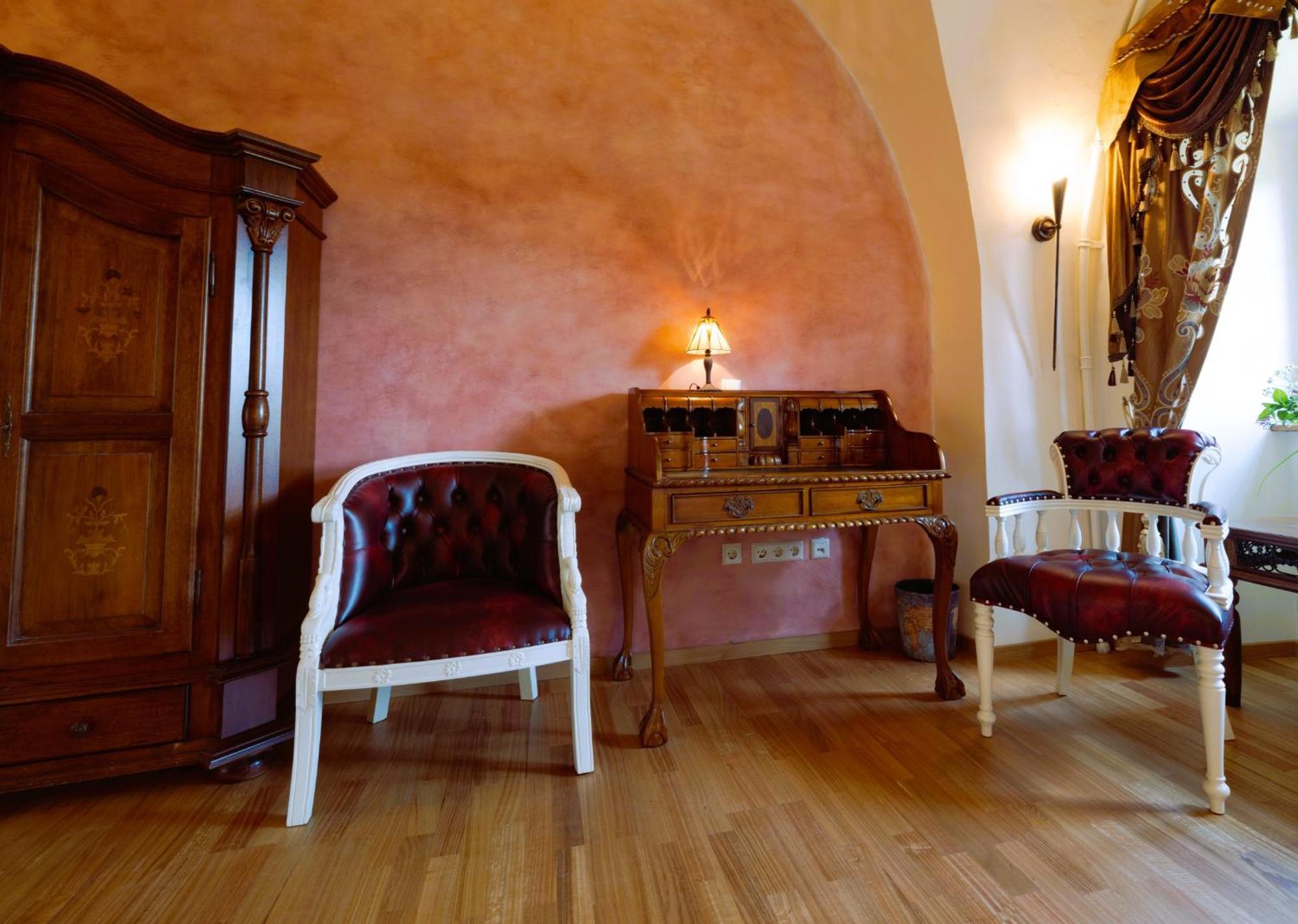 Hohenfels  Hotel & Tagungszentrum Schloss Hohenfels מראה חיצוני תמונה
